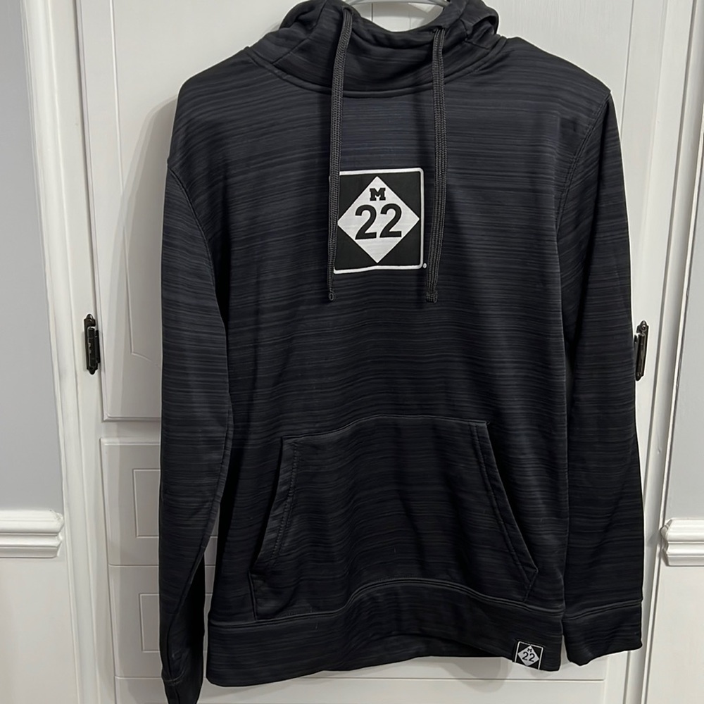 M22 hoodie